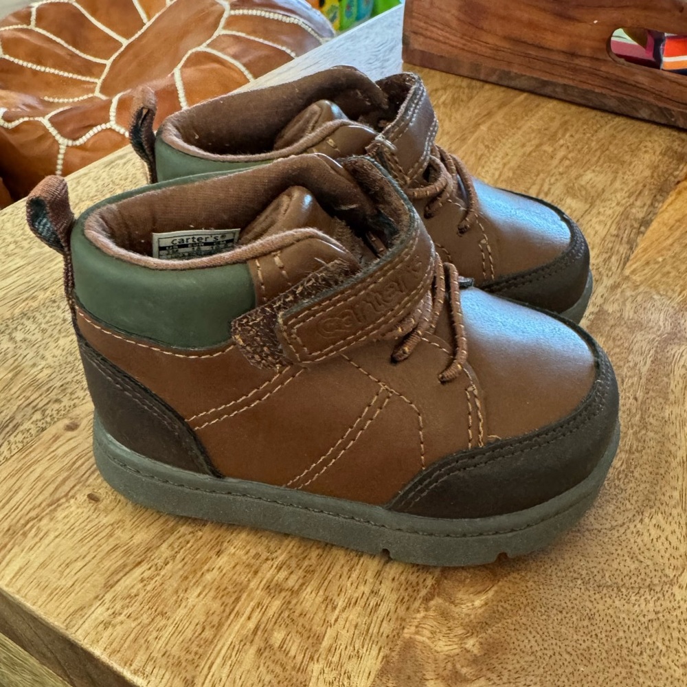 Carter’s Boots size 3